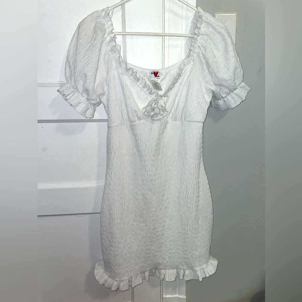 Heart & Heels short sleeve, white dress. Size XL, no rips, holes, stains.